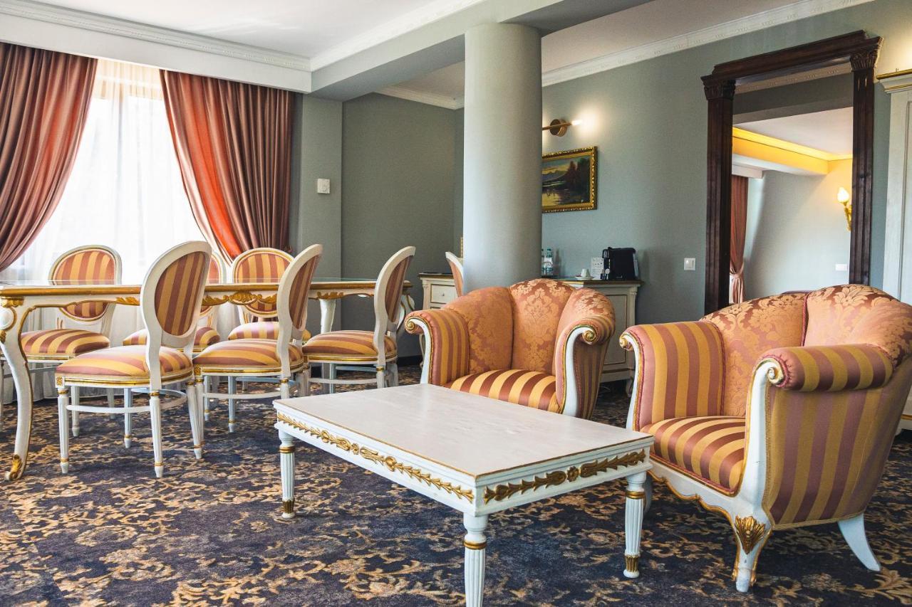 Sungarden Golf & Spa Resort Baciu  Exterior foto