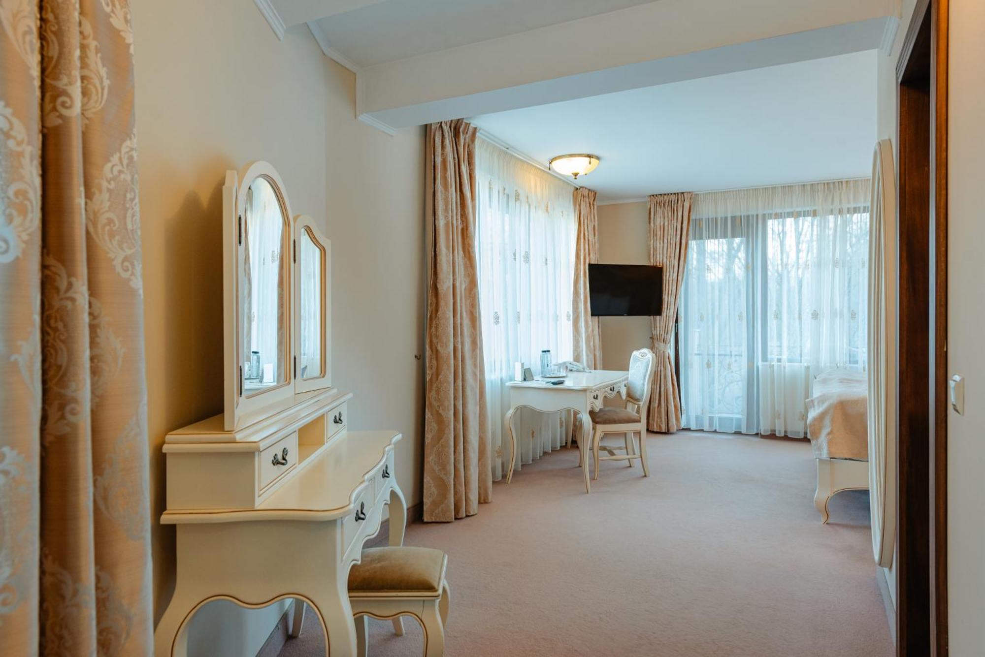 Sungarden Golf & Spa Resort Baciu  Exterior foto