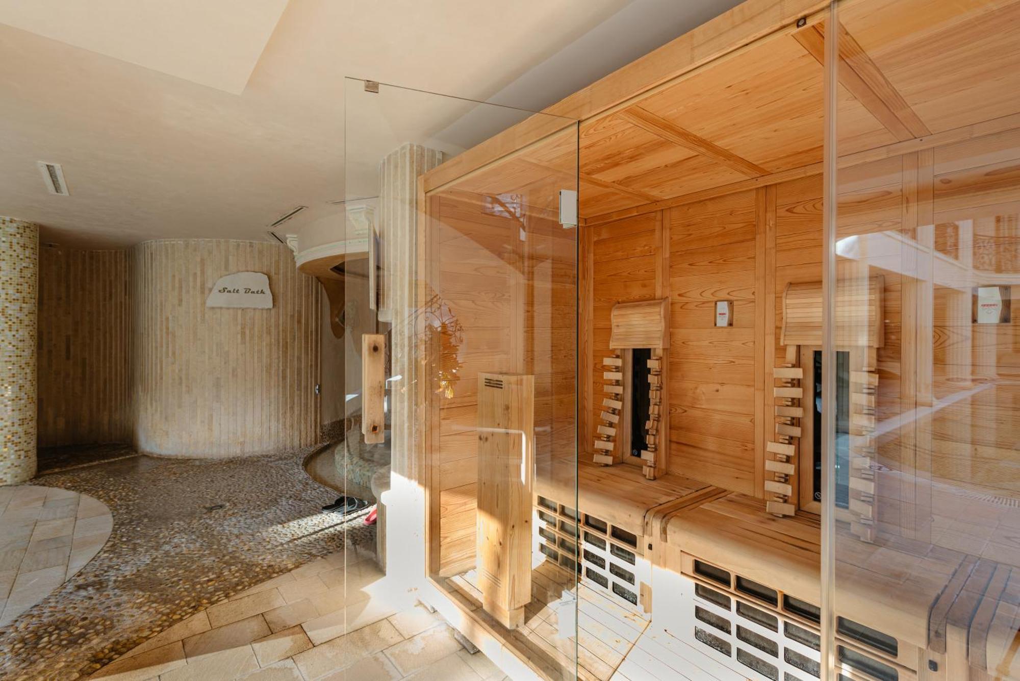 Sungarden Golf & Spa Resort Baciu  Exterior foto