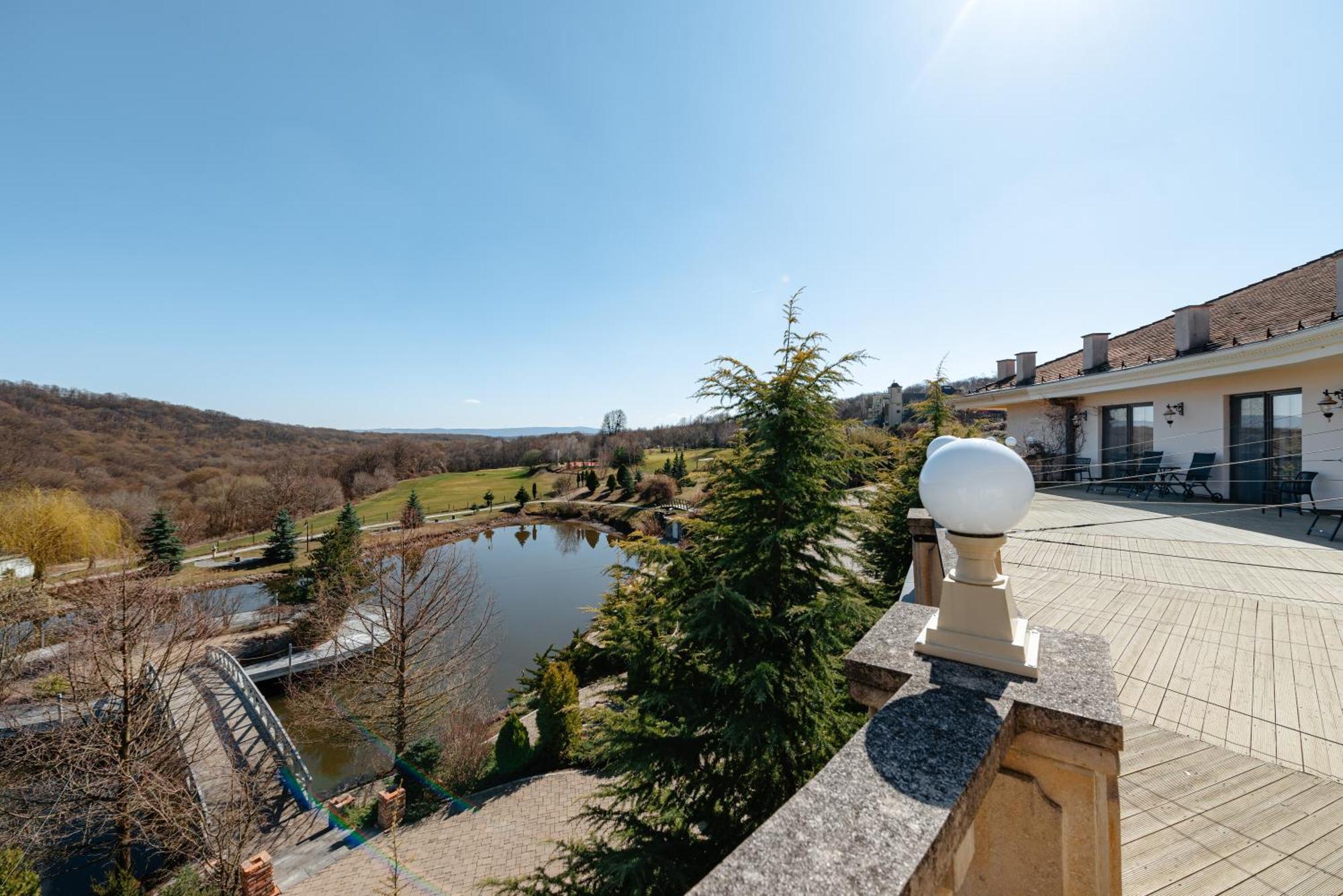 Sungarden Golf & Spa Resort Baciu  Exterior foto